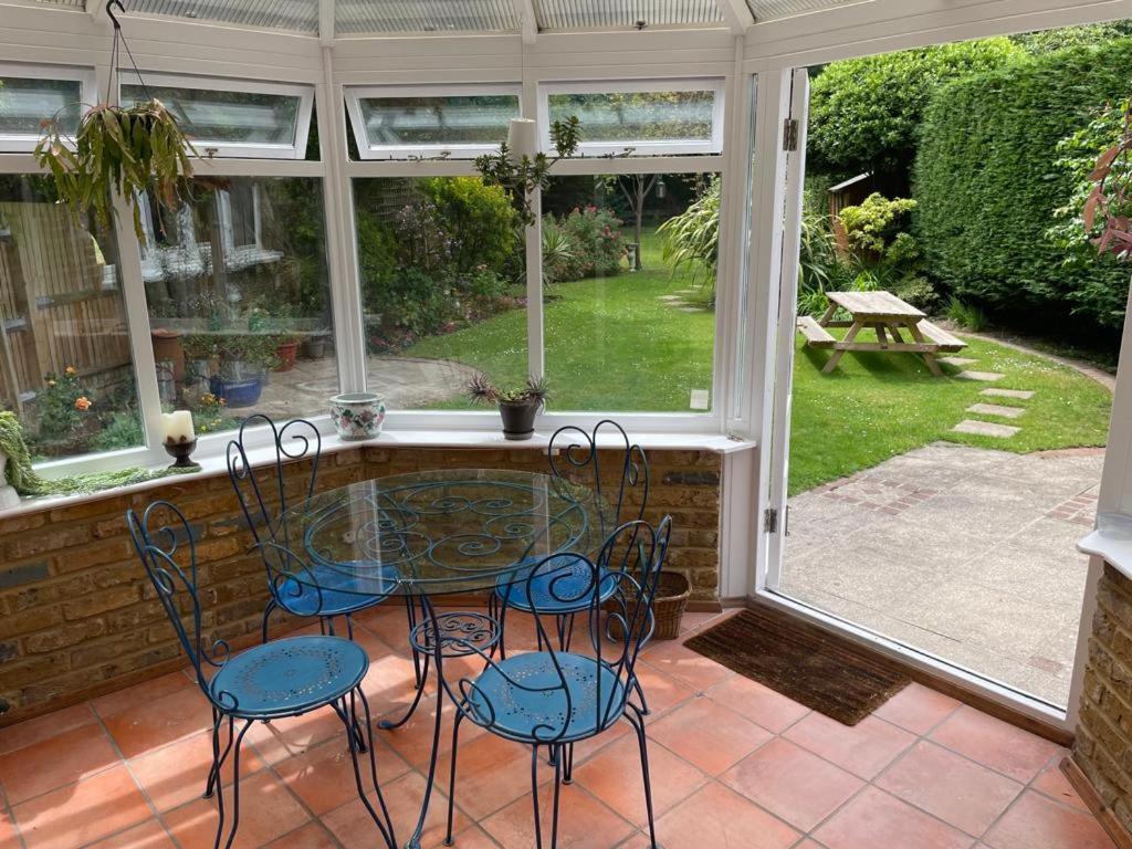 Spacious Holiday Home! London Exteriör bild