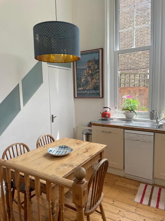 Spacious Holiday Home! London Exteriör bild