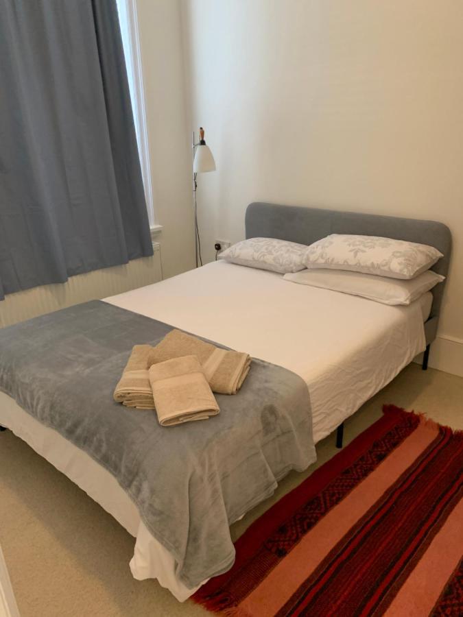 Spacious Holiday Home! London Exteriör bild
