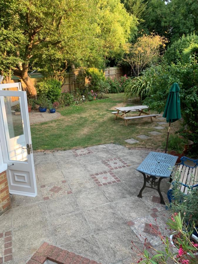 Spacious Holiday Home! London Exteriör bild